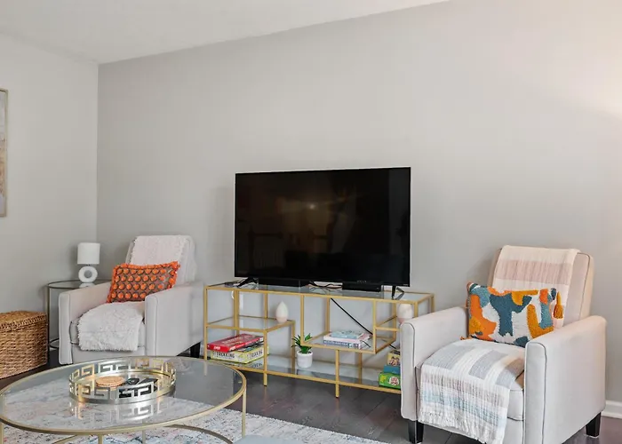 New 3 Bdrm - Mt Washington - Garage Holiday home *