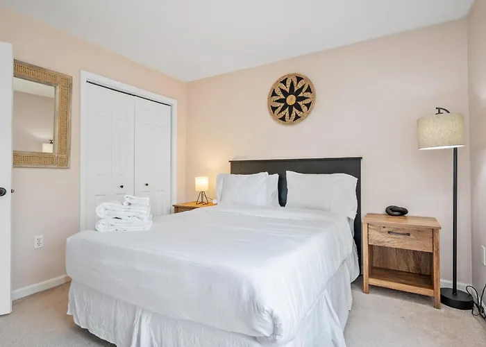 New 3 Bdrm - Mt Washington - Garage Holiday home Pittsburgh