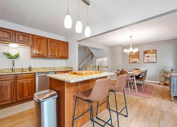 Holiday home New 3 Bdrm - Mt Washington - Garage Pittsburgh