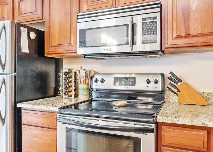 New 3 Bdrm - Mt Washington - Garage Holiday home Pittsburgh